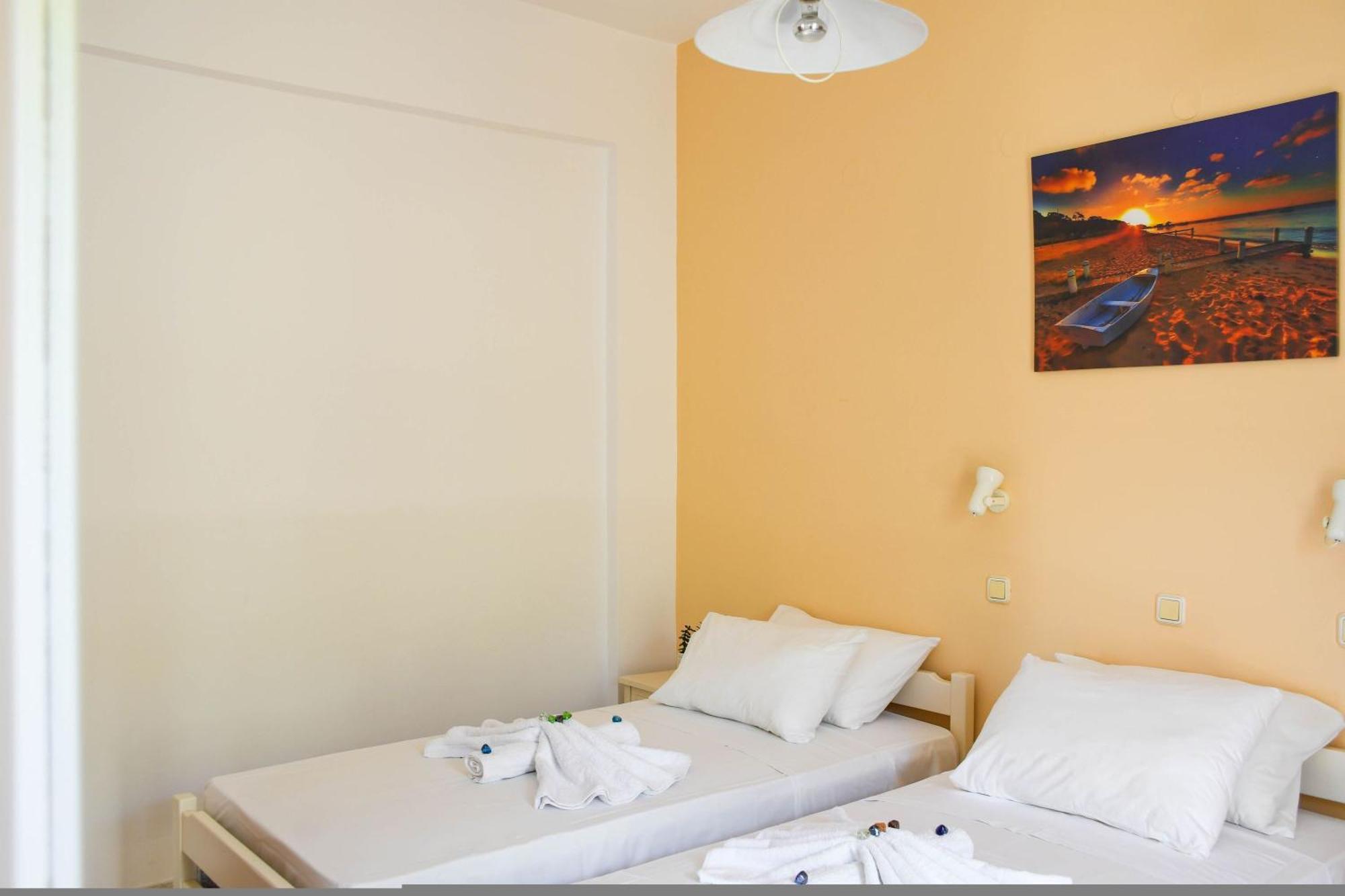 Litinas Apartments With Pool Agia Marina Eksteriør bilde