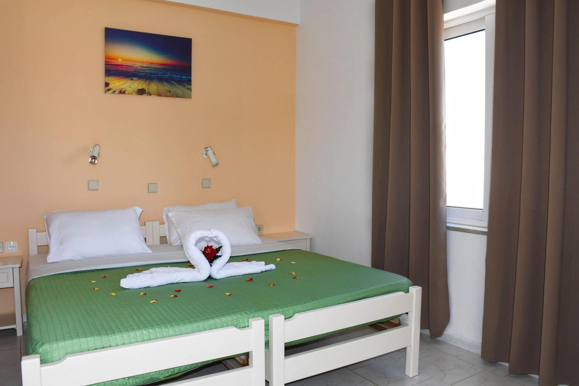 Litinas Apartments With Pool Agia Marina Eksteriør bilde
