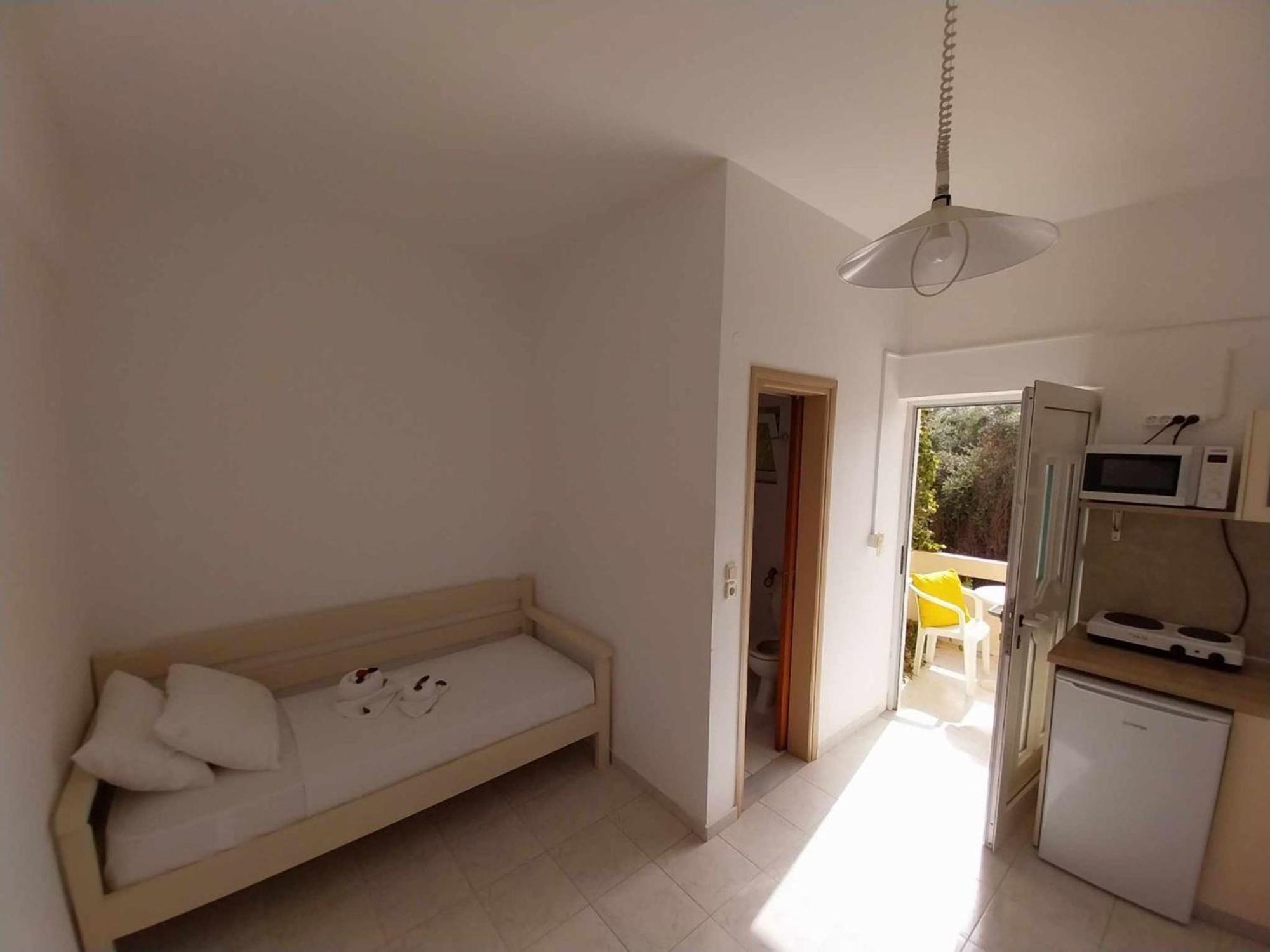 Litinas Apartments With Pool Agia Marina Eksteriør bilde